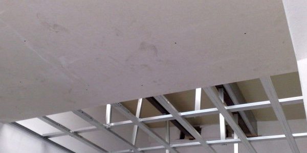 Instaladores de falsos techos resistentes al fuego