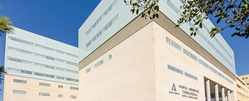 Instaladores de fachada de chapa en Almería