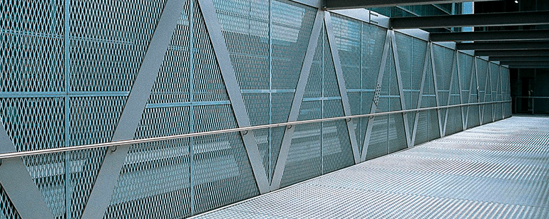 Fachadas ventiladas de malla estirada